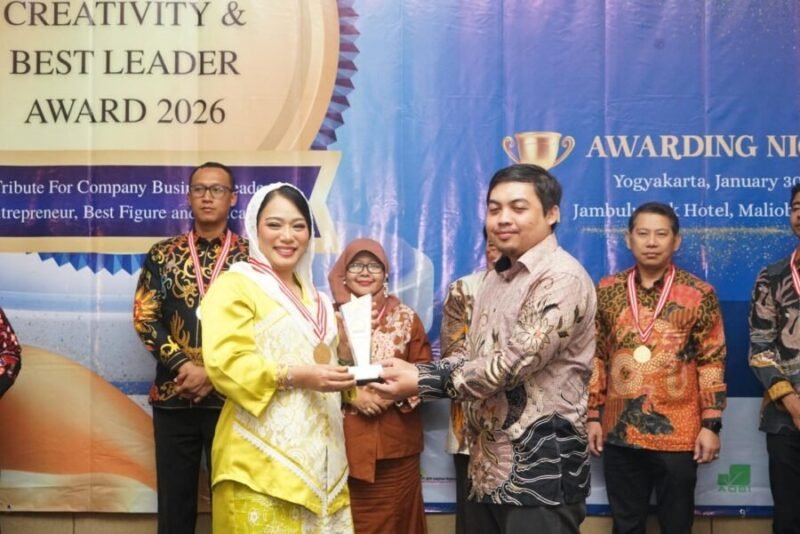 Destita Khairilisani mempersembahkan penghargaan nasional 2026 untuk masyarakat Bengkulu sebagai simbol kepemimpinan yang berpihak pada rakyat.