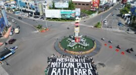 Meta Description: Ratusan aktivis desak pemerintah hentikan PLTU batubara pada Hari Bumi 2026. Krisis iklim dinilai semakin nyata dan mengancam masa depan.