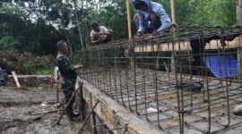 Pembangunan Jembatan Gantung Garuda di Desa Lubuk Bingin Baru Rejang Lebong mencapai 61 persen. Kehadiran jembatan ini menjadi harapan baru masyarakat untuk membuka akses ekonomi dan transportasi desa.