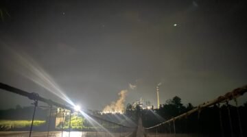 Blackout massal kembali melanda Sumatera termasuk Bengkulu. Pemadaman listrik lebih dari 24 jam menyebabkan aktivitas lumpuh, kerugian triliunan rupiah hingga korban jiwa.